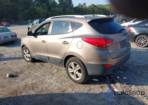 2010 Hyundai Tucson Gls z USA, uszkodzony, nr VIN KM8JU3AC0AU114024